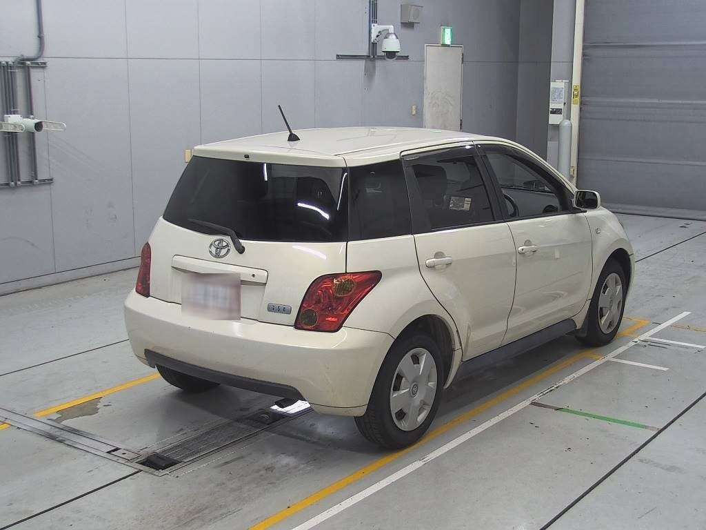 2004 Toyota IST NCP60[1]