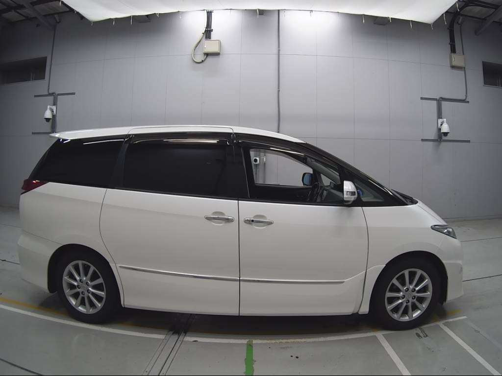 2010 Toyota Estima ACR55W[2]