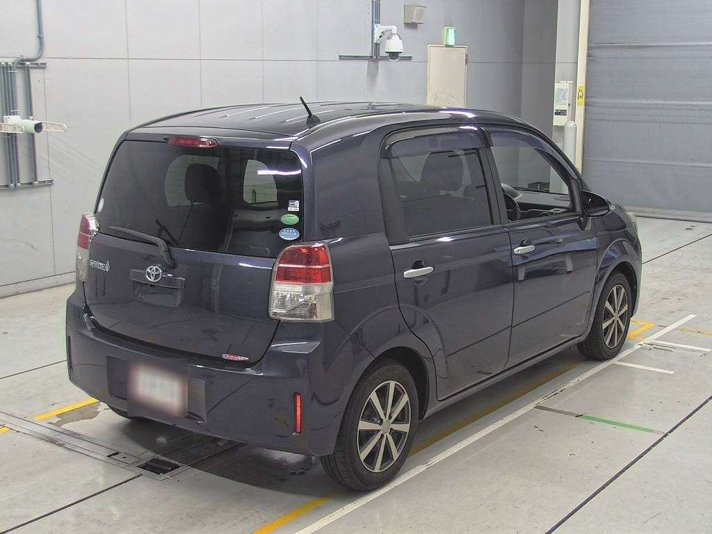 2013 Toyota Spade NCP141[1]