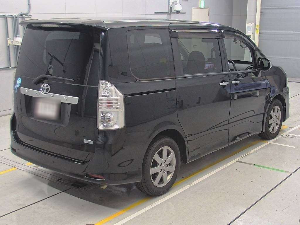 2009 Toyota Voxy ZRR70W[1]