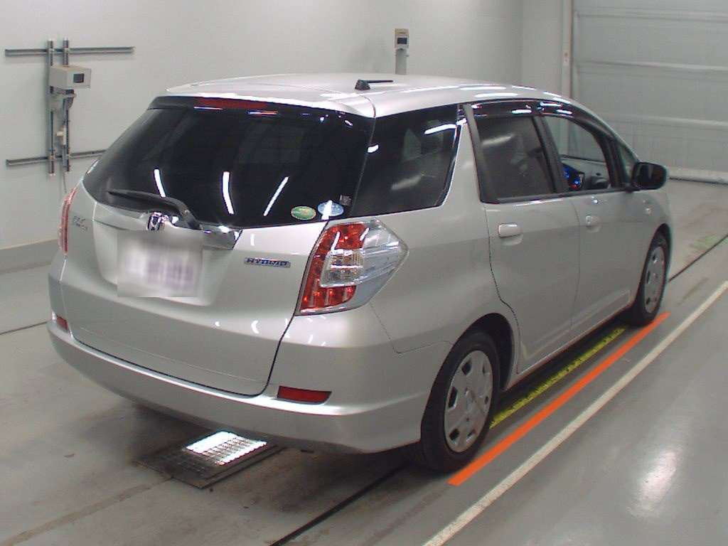 2014 Honda Fit Shuttle Hybrid GP2[1]