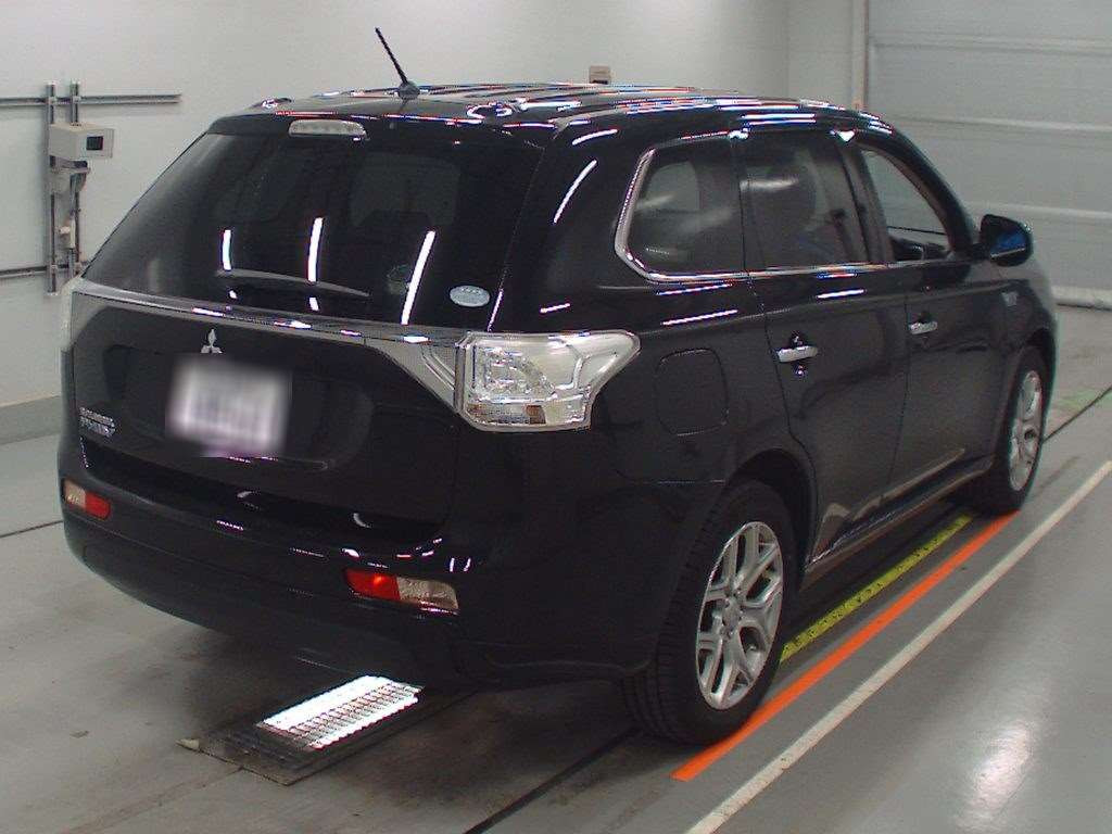 2014 Mitsubishi Outlander PHEV GG2W[1]