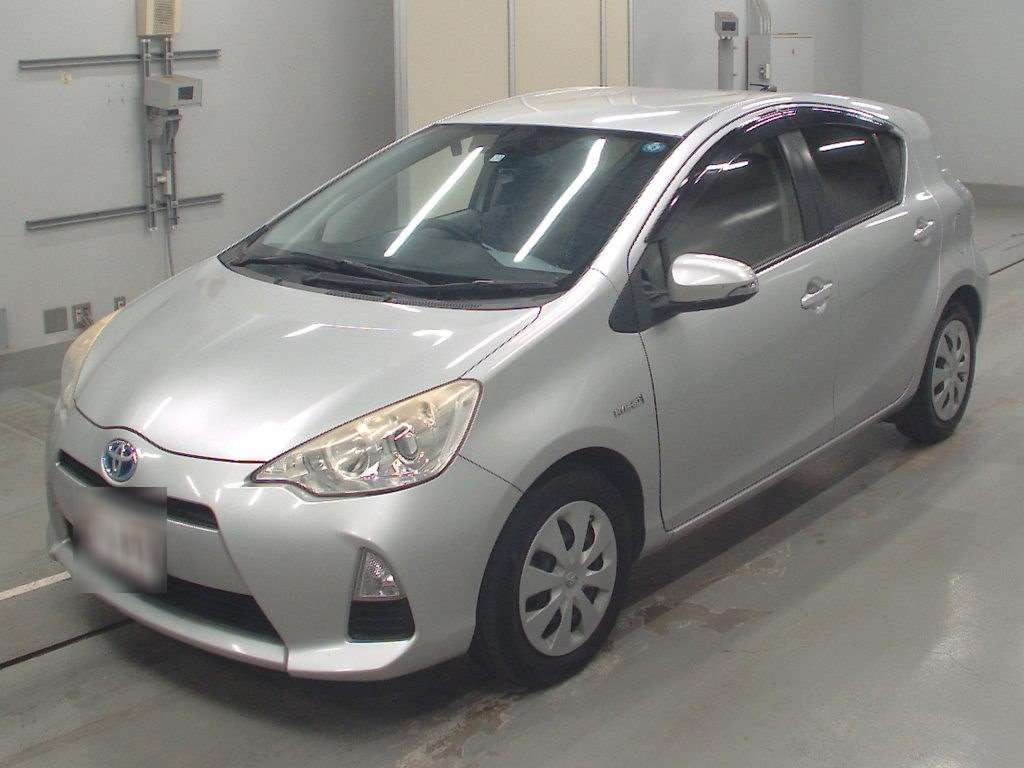 2012 Toyota Aqua NHP10[0]