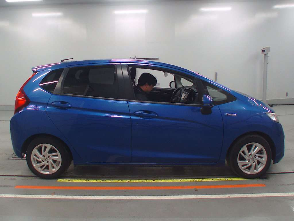 2014 Honda Fit Hybrid GP5[2]