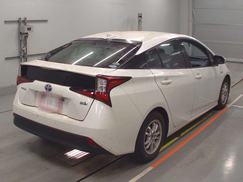 2020 Toyota Prius ZVW51[1]