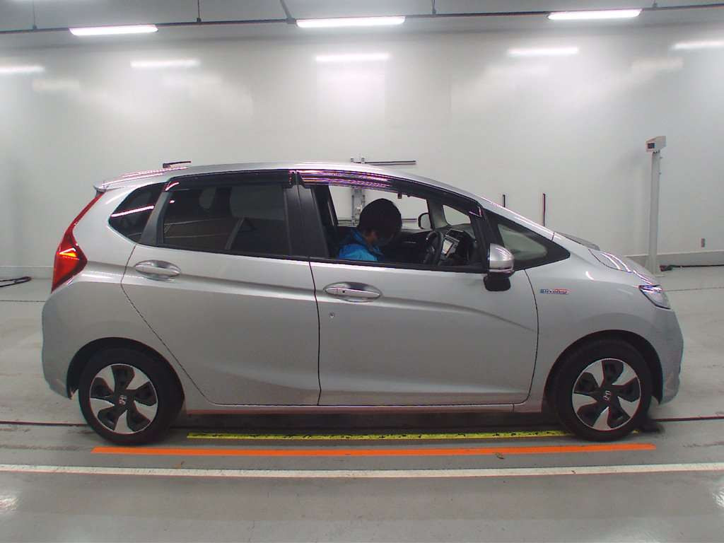 2019 Honda Fit Hybrid GP5[2]