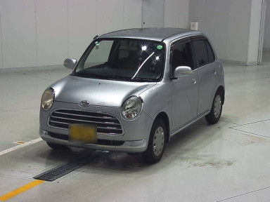 2005 Daihatsu Miragino