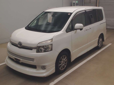 2008 Toyota Voxy