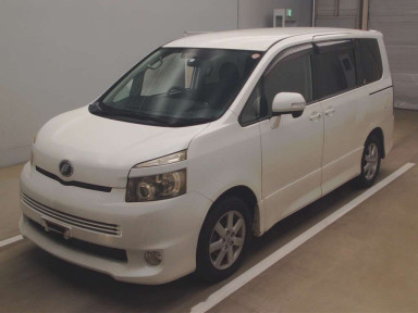 2007 Toyota Voxy