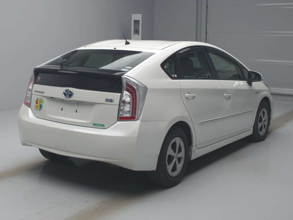 2013 Toyota Prius ZVW30[1]