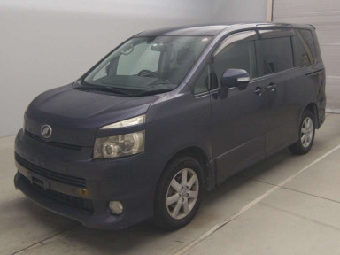 2007 Toyota Voxy