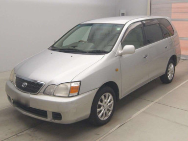 2004 Toyota Gaia