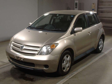 2003 Toyota IST