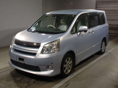 2009 Toyota Noah