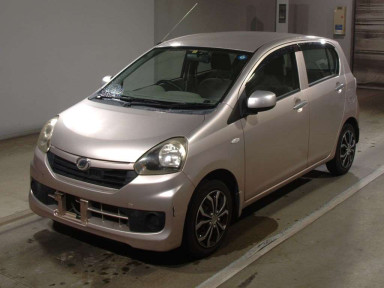 2013 Daihatsu Mira es