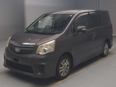 2012 Toyota Noah