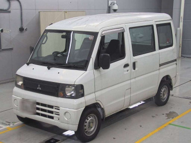 2011 Mitsubishi Minicab Van