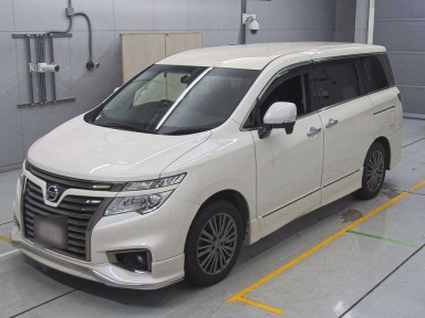 2017 Nissan Elgrand