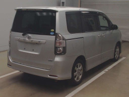 2008 Toyota Voxy