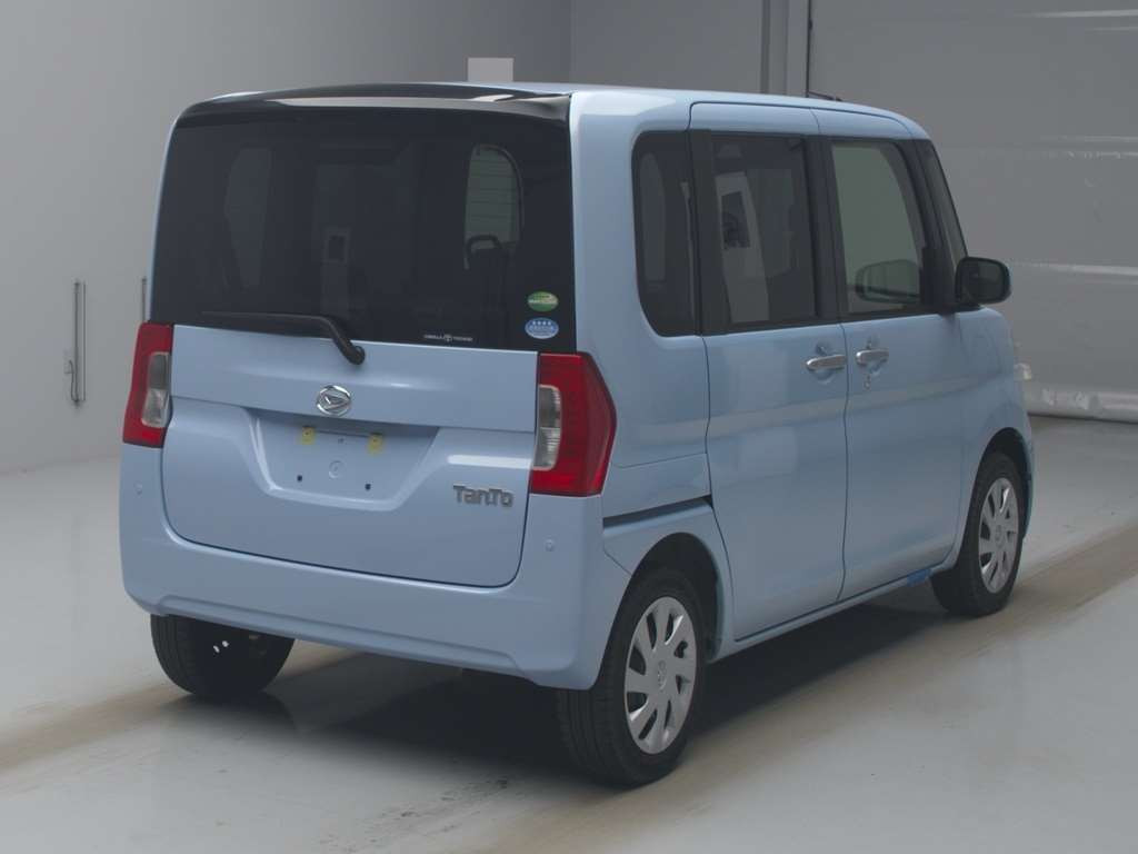 2017 Daihatsu Tanto LA600S[1]