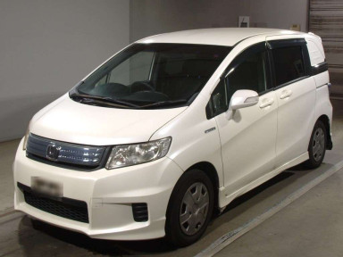 2012 Honda Freed spike hybrid