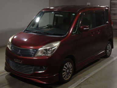 2012 Mitsubishi Delica D2