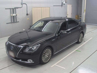 2013 Toyota Crown Majesta