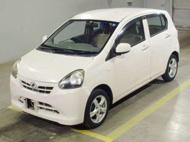 2011 Daihatsu Mira es