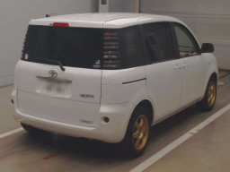 2003 Toyota Sienta