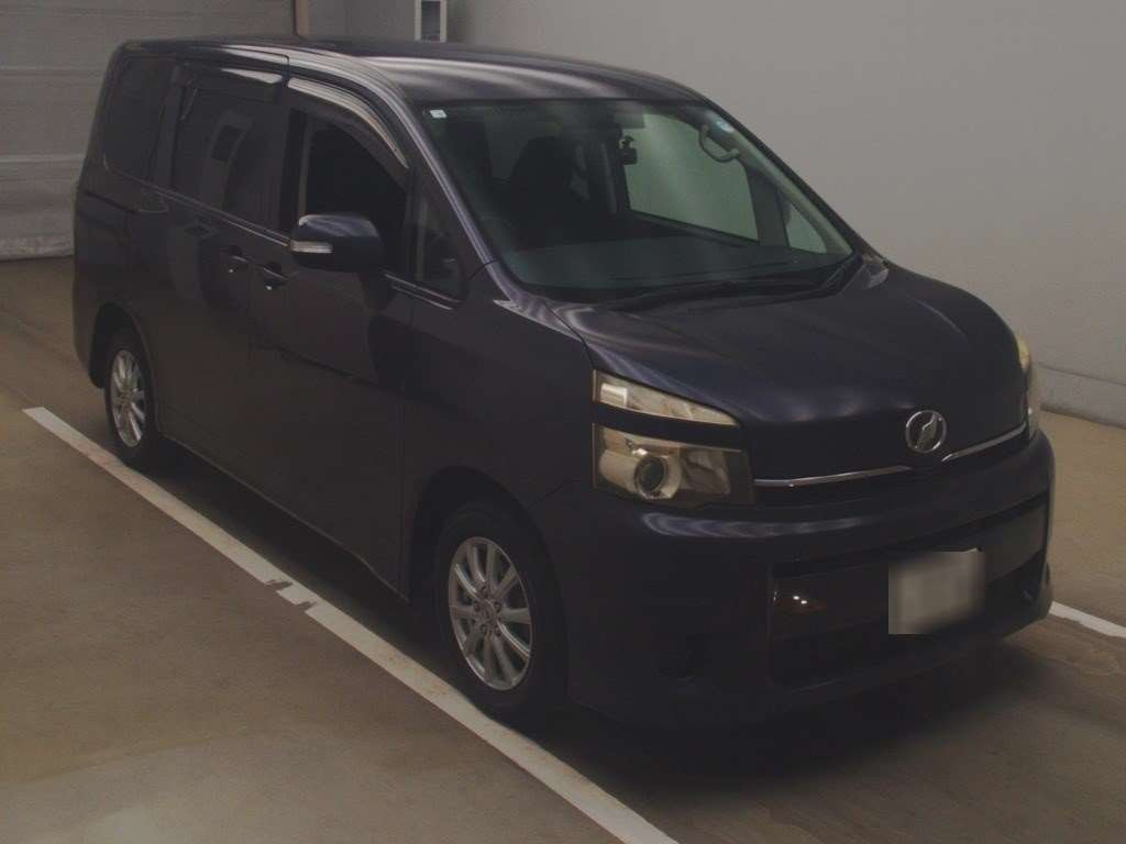 2010 Toyota Voxy ZRR70G[2]