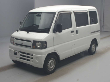 2011 Mitsubishi Minicab Van