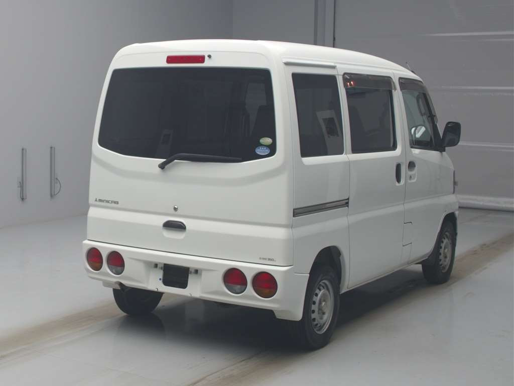 2011 Mitsubishi Minicab Van U61V[1]