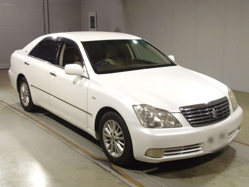 2005 Toyota Crown GRS182[2]