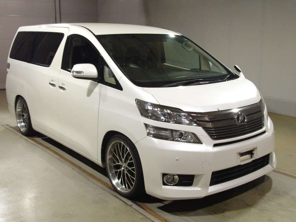 2012 Toyota Vellfire ANH20W[2]