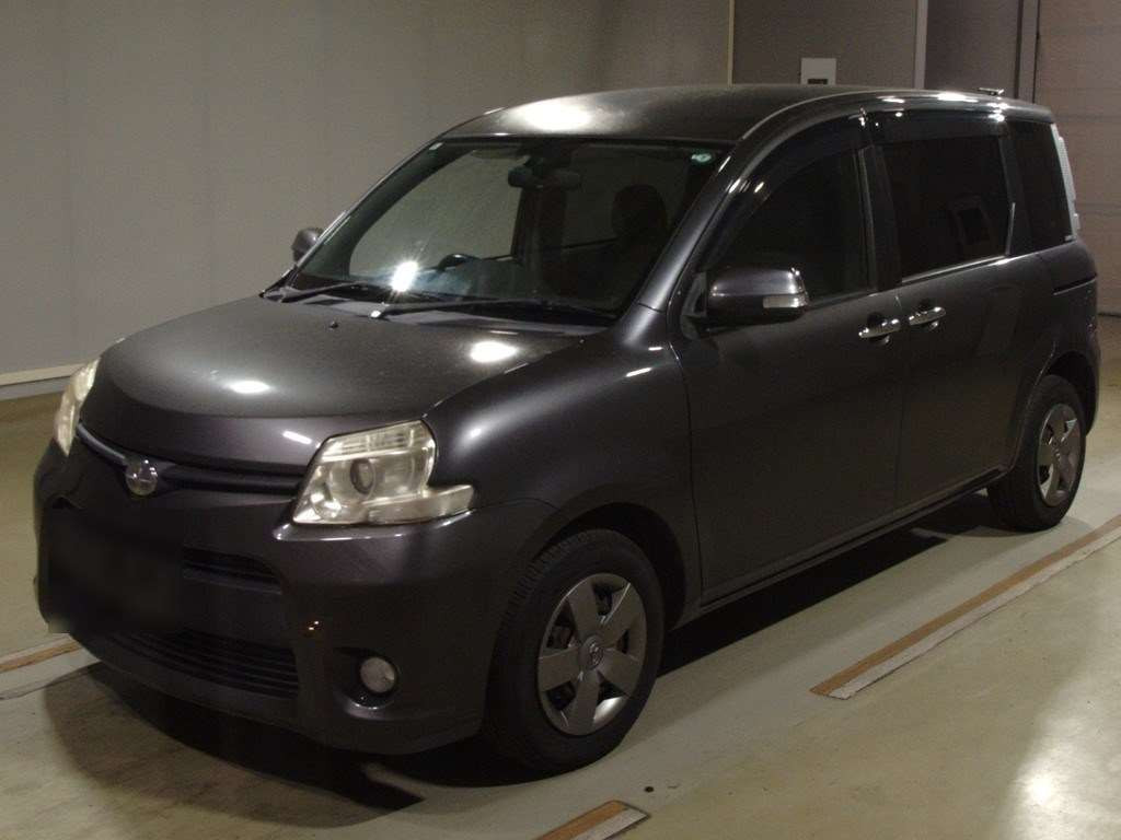 2011 Toyota Sienta NCP81G[0]