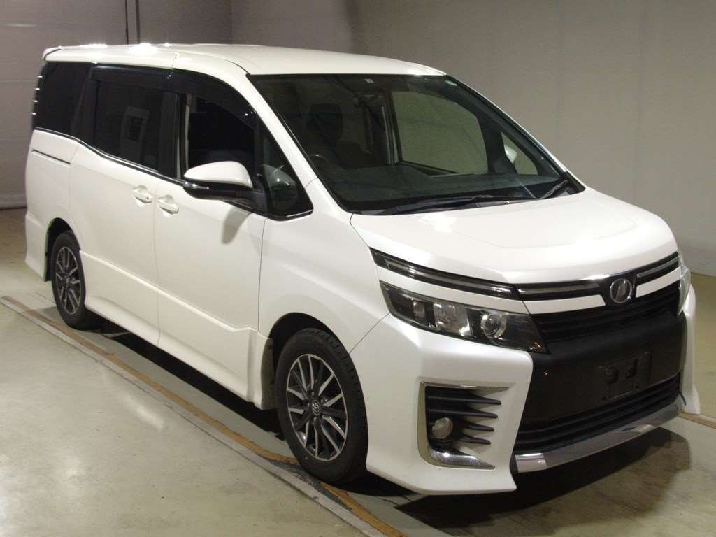 2014 Toyota Voxy ZRR80W[2]