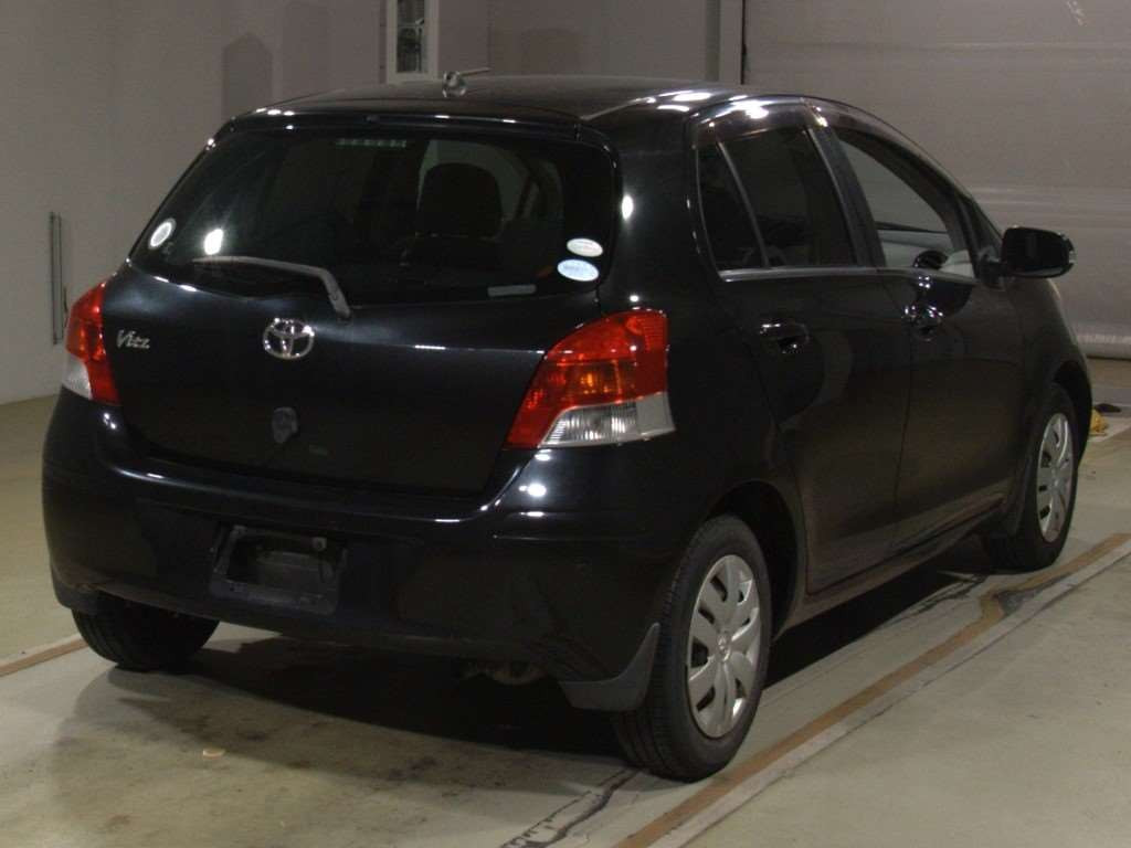 2010 Toyota Vitz KSP90[1]