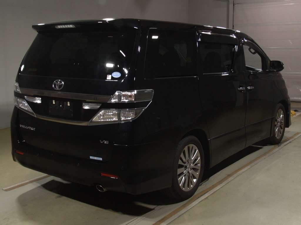 2013 Toyota Vellfire GGH20W[1]