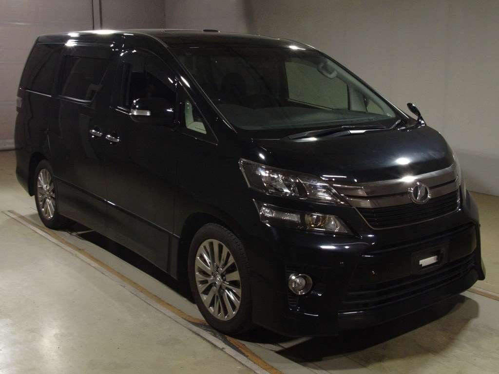 2013 Toyota Vellfire GGH20W[2]