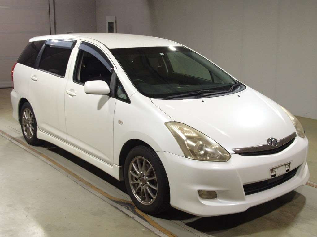 2006 Toyota Wish ZNE10G[2]