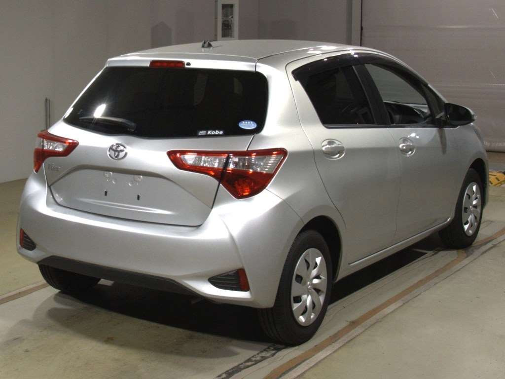 2017 Toyota Vitz KSP130[1]