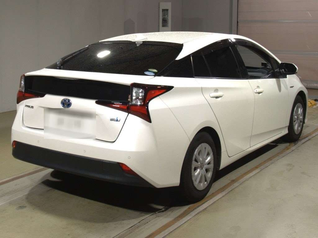 2019 Toyota Prius ZVW51[1]