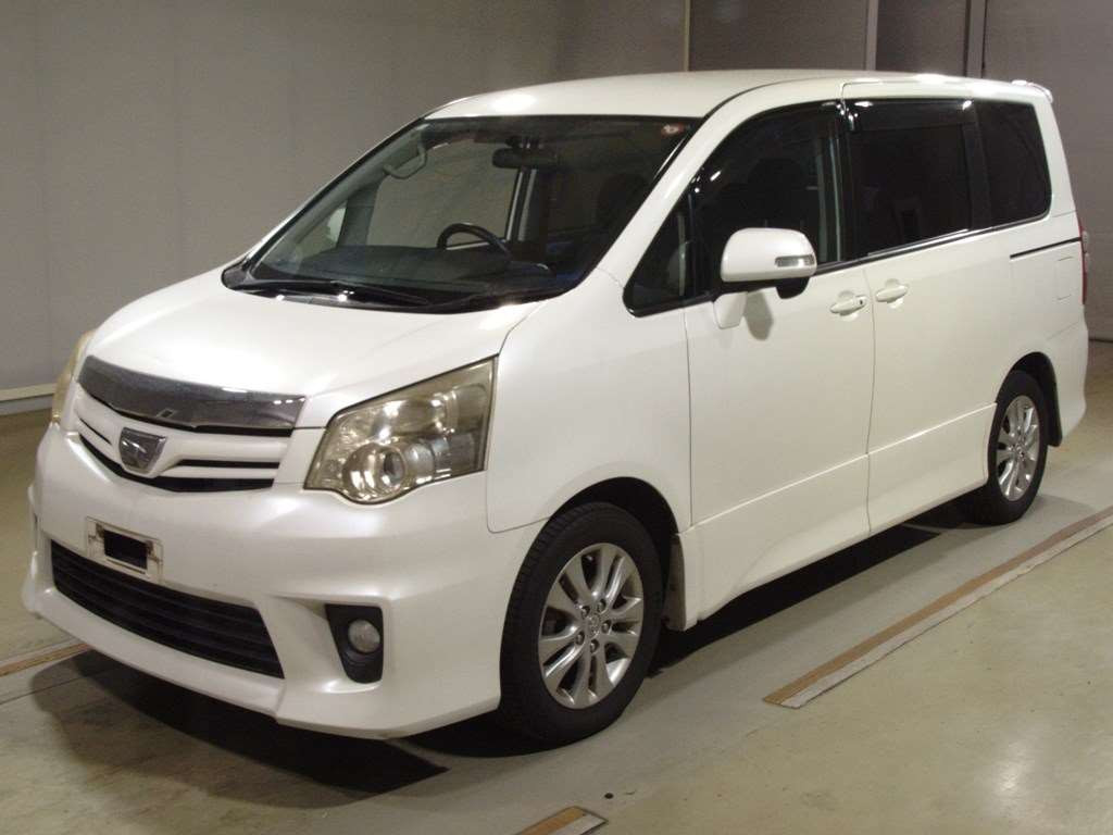 2010 Toyota Noah ZRR70W[0]