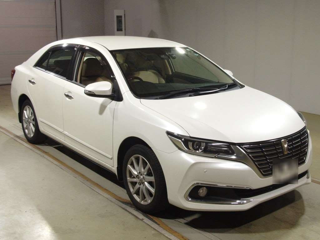 2018 Toyota Premio ZRT260[2]