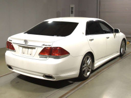 2011 Toyota Crown