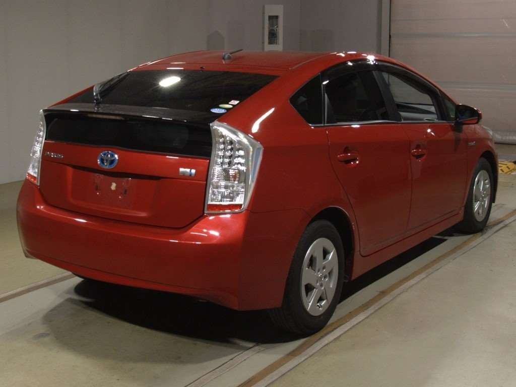 2010 Toyota Prius ZVW30[1]