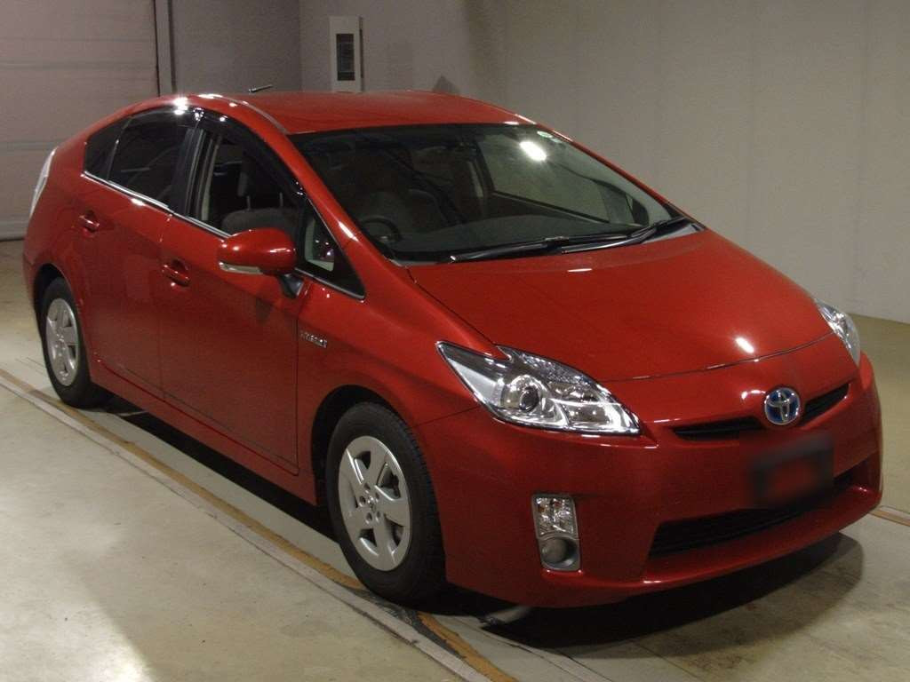 2010 Toyota Prius ZVW30[2]