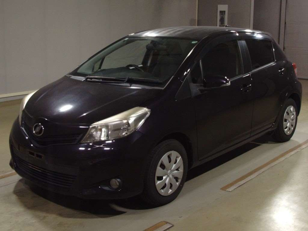 2013 Toyota Vitz NSP130[0]