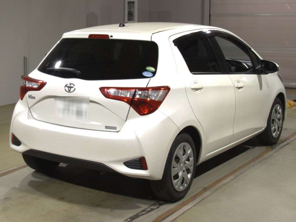 2017 Toyota Vitz NSP130[1]