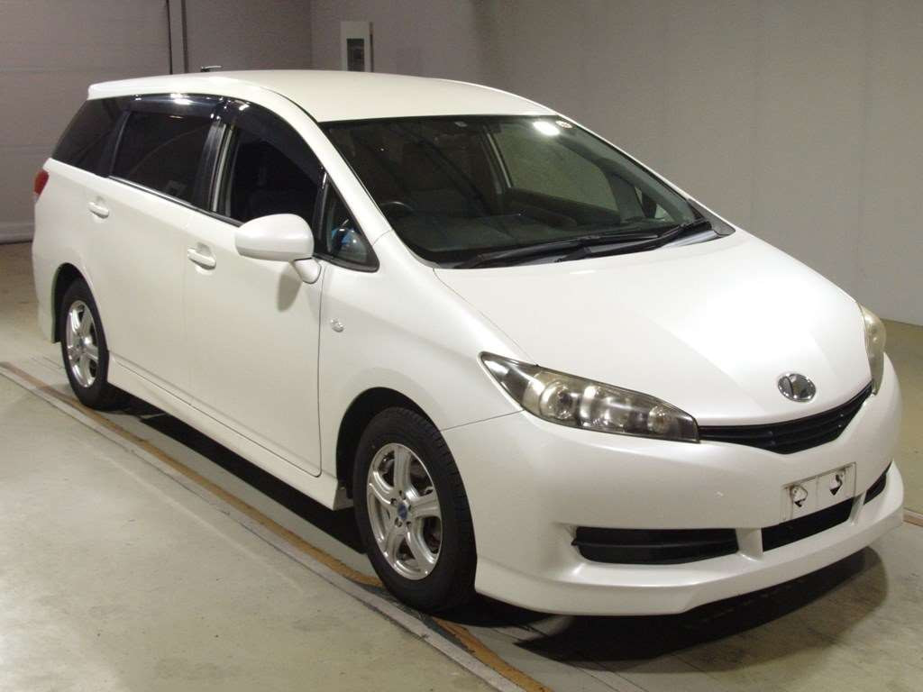 2011 Toyota Wish ZGE20G[2]